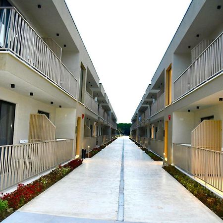 Amber Village Spille Exterior photo