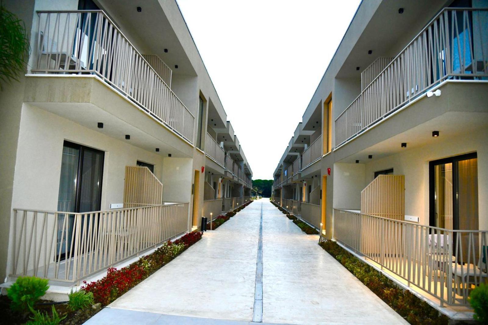 Amber Village Spille Exterior photo